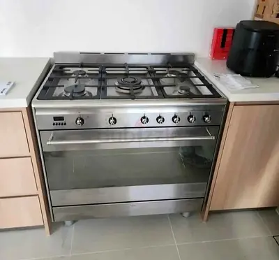 Italy Smeg Top 5 Burner Gas Down Oven Electric Cooker Range Size 90cm