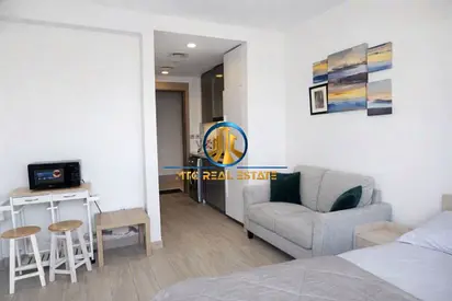 STUDIO FULLY FURNISHED | GOOD DEAL | READY TO MOVE