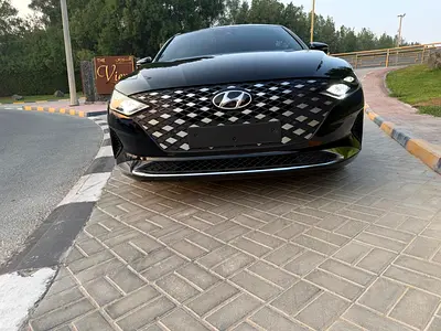 2022 Hyundai Azera 6-Cylinder Full Option Korean Import Excellent Condition Factory Paint No Accide