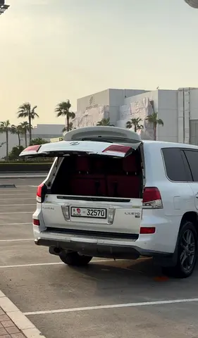 2015 Lexus LX 570 Signature - GCC Specs - Excellent Condition