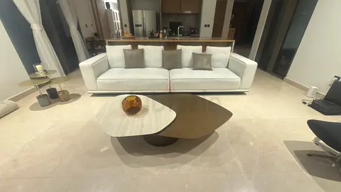 Modern 3-Seater Sofa with Designer Coffee Table – Light Fabric, Contemporary Style Good condition
