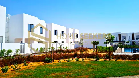 Single Row | Next to Corner | 2 Bedrooms + Maid’s Room