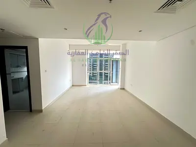 غرفتين وصالة بالمجاز 1، أول ساكن، إطلالة بانورامية، صالتان، 4 حمامات، غرفة غسيل وخادمة، 2 بلكونة وباركن مجاني.