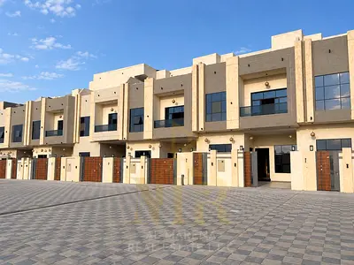 الحليو 2 – عجمان | 4 غرف نوم ماستر + طابقين وروف ~ ارتداد خارجي كبير ~ بسعر يشمل رسوم التسجيل والتمليك ~ من المالك مباشر