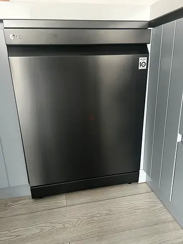 LG Built-in Stainless Steel Dishwasher - Good Condition