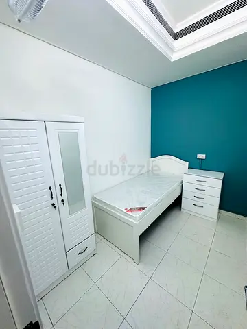 Partition for executive Indian Gents Available near Metro
