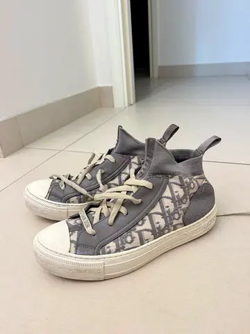 DIOR Grey patterned low-top sneakers, gently used