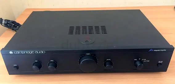 Cambridge Audio A1 integrated stereo Amplifer