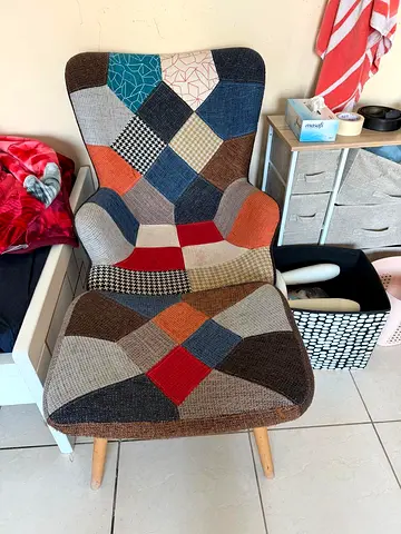 1 Chair, 2 Sofas, 1 Mirror, 1 Lamp