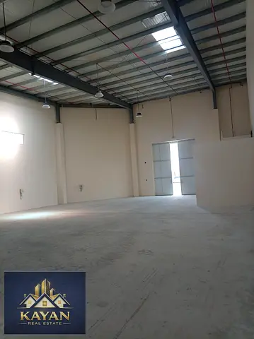 Showroom for rent in a prime location -5000 sq ft -100 kw power - 2 bathrooms-separate office