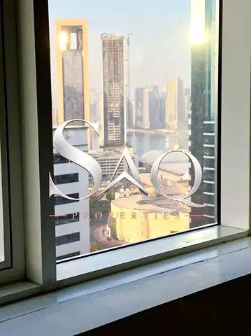 شقة مشرقة وجديدة (غرفة وصالة) | شهر مجاني | مبنى عائلي | سهولة الوصول إلى مخرج دبي من الشارقة | منطقة التعاون، الشارقة