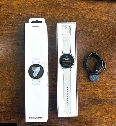 Samsung Galaxy Watch7 (White) with Magnetic Charger - Good Condition