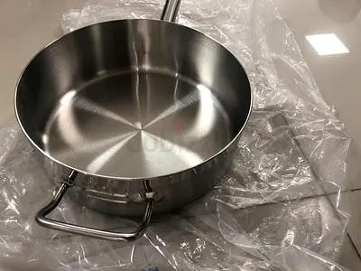 Stainless Steel Deep Sauté Pan with Lid (like-new)