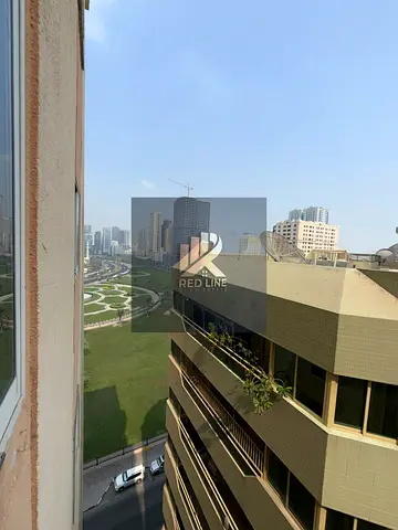 سعر مميز || فرصة استثمارية رائعة || للسكن أو الاستثمار || شقة غرفتين نوم في مجاز 2 || قلب الشارقة || وقع متميز