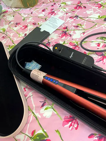 Airstrait straightener.HT01 Kanzan Pink, Unwrap wet to dry straightening, with air.