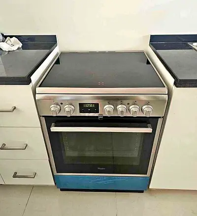 Whirlpool New model Full Electric Ceramic Cooker. 60Cm.