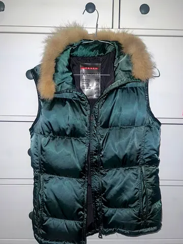 Real genuine PRADA Green padded sleeveless puffer vest with fur-trim hood - Women's, size S-M