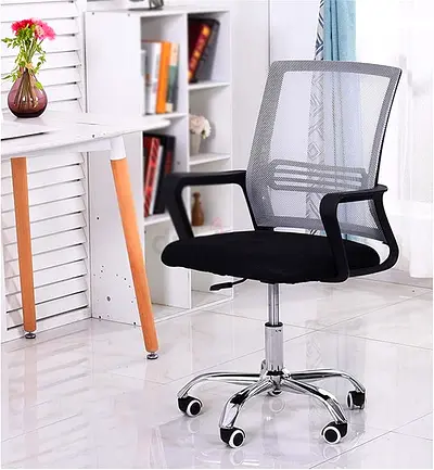 Black Mesh Office Chair with Lumbar Support and Swivel Base