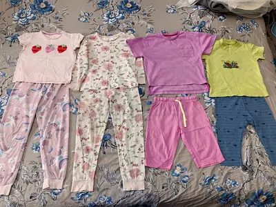 All for 40 aed kids clothes for 4-6 year old girl Location Al barsha 1