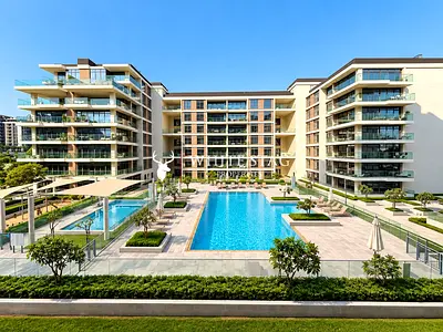 Vacant | Pool view | Mid floor