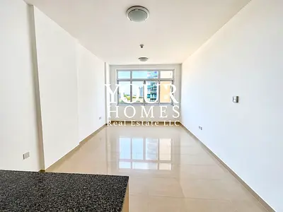 Stylish Studio | Great Amenities | Vacant