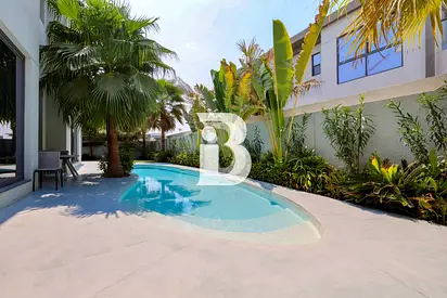 Exclusive | Grand 5 Bed | Lagoon Pool