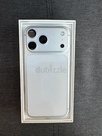17 Pro max 256GB silver tdra🇦🇪