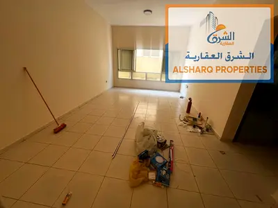 غرفة وصالة بمساحة كبيرة وبلكونة بالمطبخ وخزانات بالحائط بالقرب من داي تو داي النعيمية 1