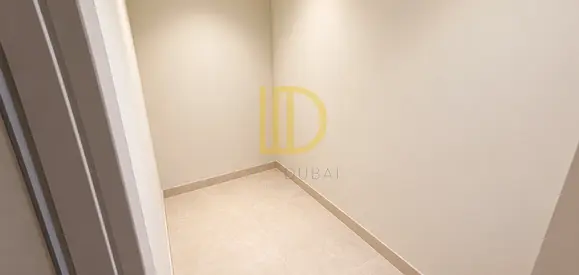 Rent | Luxury 4BR | EV Charger | European Style