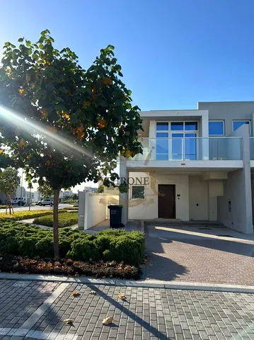 End Corner- Fully Furnished- Ready To Move- Low Rent!