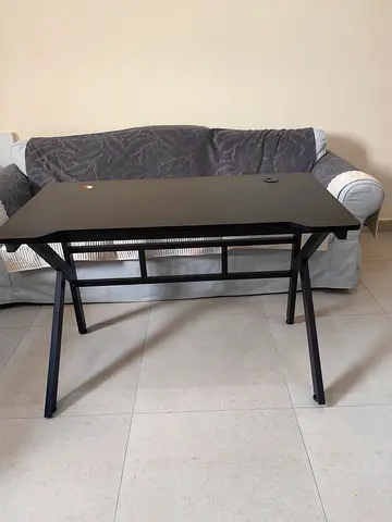 Black Gaming / Computer Desk – Large & Sturdy