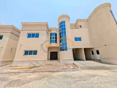 Stunning !! 4 Master Bedroom Villa !! Private Backyard !! Maid Room !! Spacious Kitchen !! MBZ City