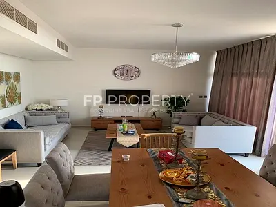 4 BR | SINGLE ROW | OPEN KITCHEN
