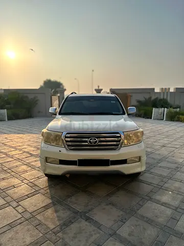 2010 Toyota Land Cruiser VXR V8 | GCC Specs | First Owner