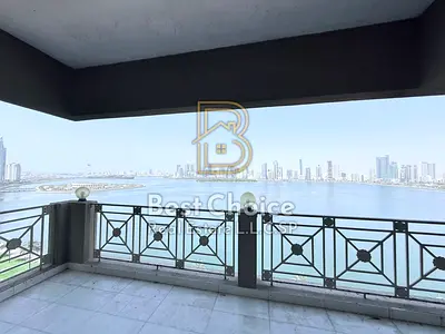 Full lake view. Free maintenance. Free parking. Very spacious layout.