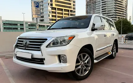 Lexus LX 570 Luxury 2014 GCC Specs - Pristine Condition