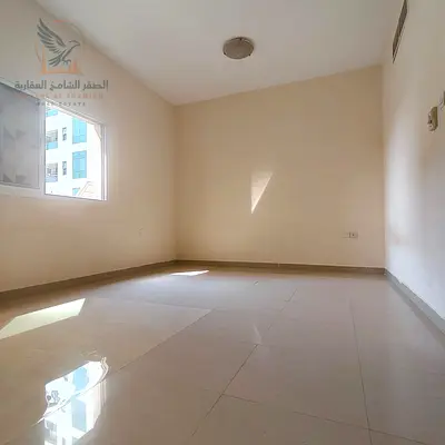 استوديو بمطبخ منفصل للإيجار في شارع الملك فيصل