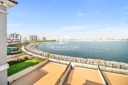 3BR + Extra Room| Panoramic Sea View| Luxury Villa