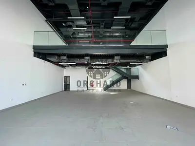 Road Facing Showroom With reasonable price