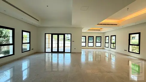 Luxurious 5 Bedroom Villa | Prime Location