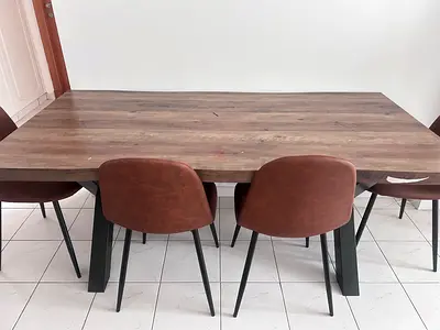 Modern 6-Seater Dining Table with 6 Chairs – Good Condition