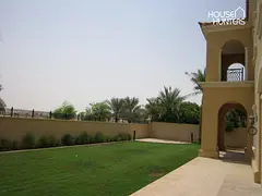 Charming 3 bedroom Villa | Available Mid- December
