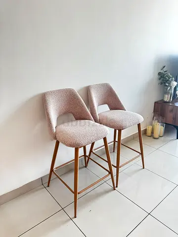 Pan home bar chairs in perfect condition