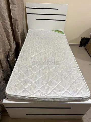 Bed and bed set