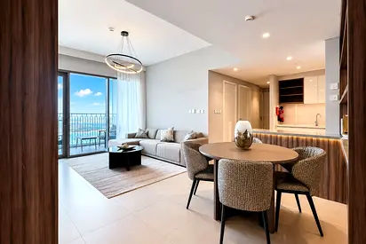 Upgraded | High Floor | Genuine Resale