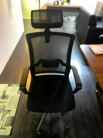 Ergonomic Mesh Office Chair 8 Pieces - Good Condition