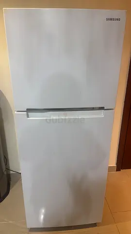 Samsung refrigerator for urgent sale price negotiable