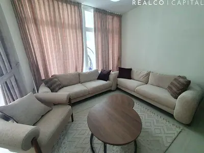 Middle unit |Furnished 3 bedroom For Rent