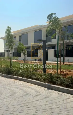 Freehold ownership for all nationalities. design meets lush greenery and comprehensive amenities, creating a family-friendly comfort with luxury.