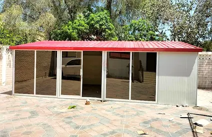 Glass majlis